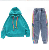 Two-piece set for girls, casual solid color long-sleeved hoodie with colored threads and light-colored denim jogger pants with colored side stripes