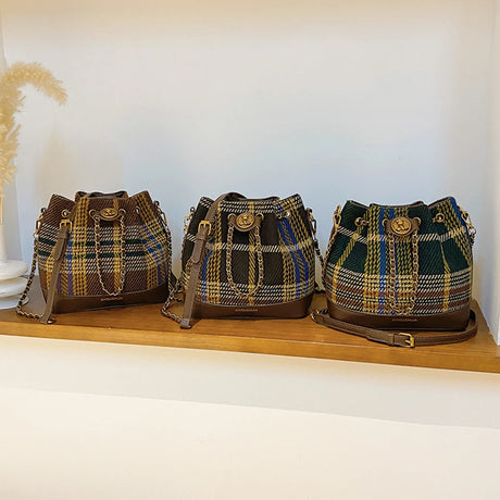 Small bucket shoulder bag in checked wool with drawstring