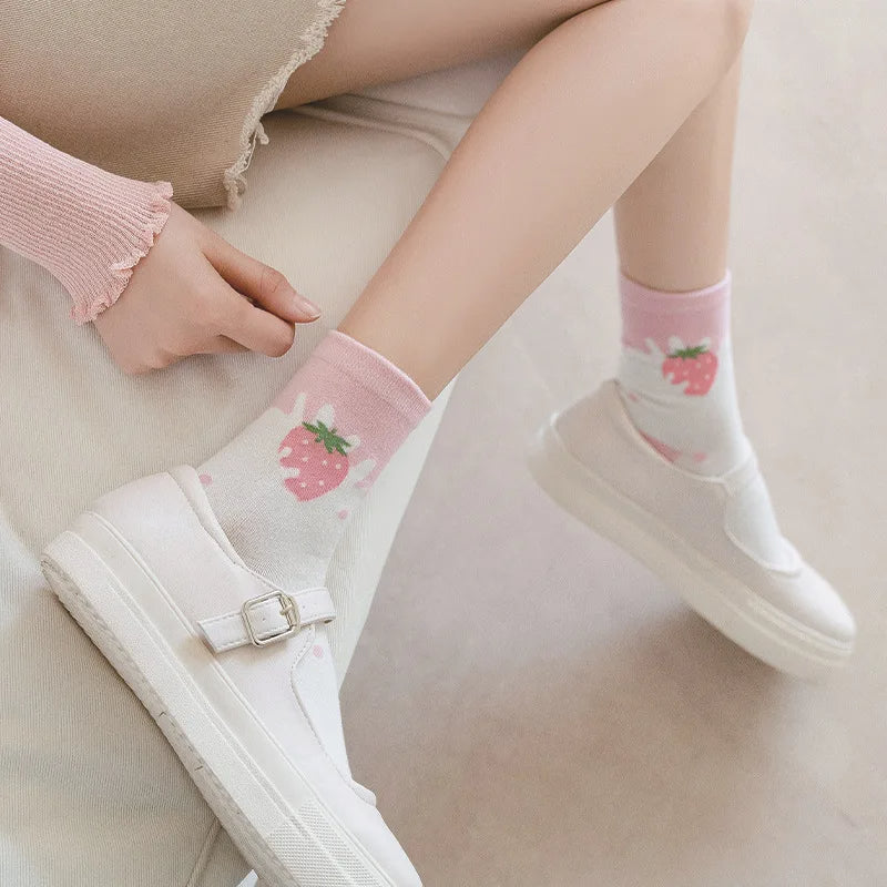 A set of medium-length girls' socks, pink with a cute design, 5 pairs