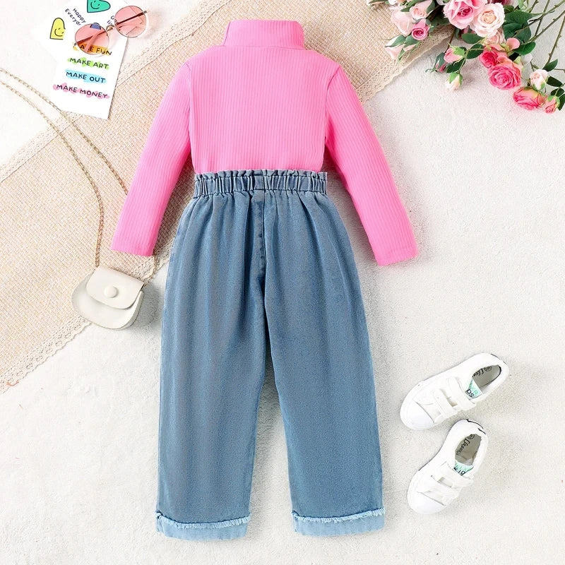 Girls' two-piece set, pink long-sleeved high-neck blouse, and wide-leg jeans with front pockets and pink buttons