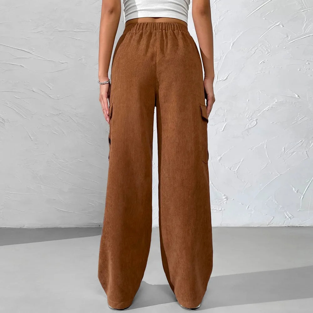 Thick straight trousers with side pockets and flaps of spandex/polyester