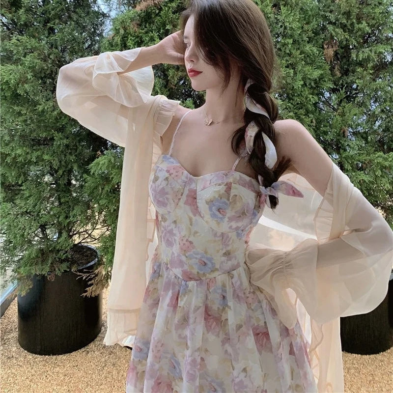 فستان نسائي صيفي قصير بتصميم الأزهار بألوان فاتحة