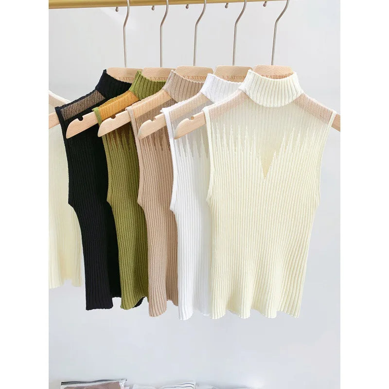 Transparent wool top, with high neck and sleeveless