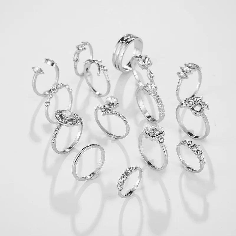 A set of beautiful women's rings in silver color