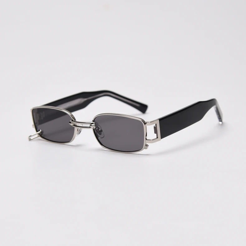 Classic sunglasses for women with vintage frames