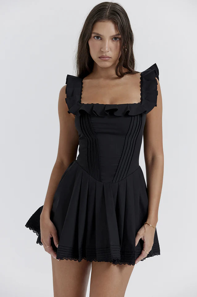Short black dress without sleeves with ruffles at the shoulders Spandex / Polyester